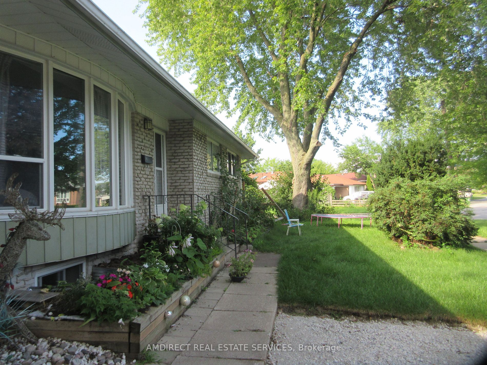 15 Woodgarden Crescent