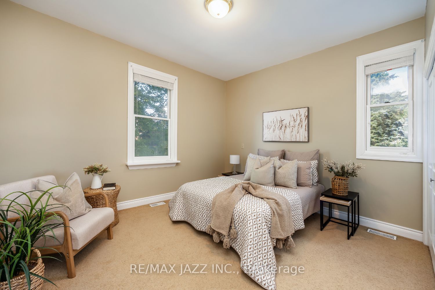 39 Beech Ave
