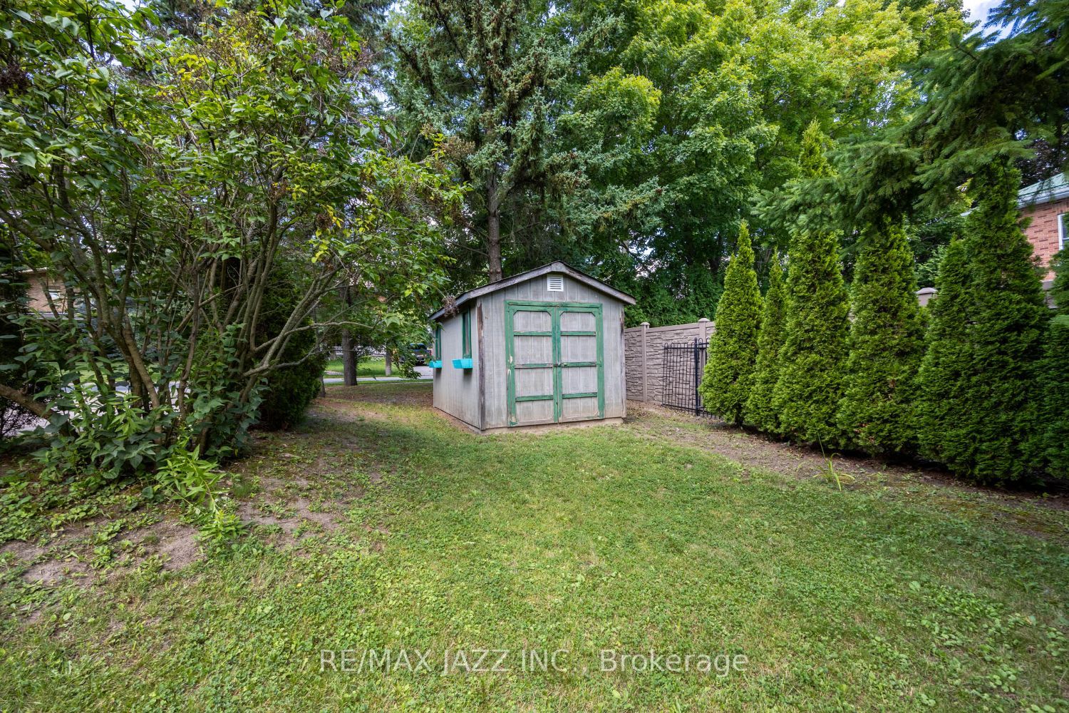 39 Beech Ave