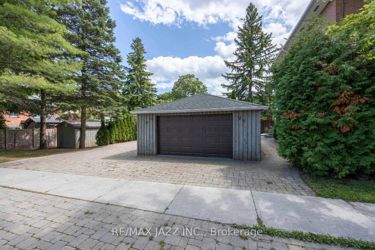 39 Beech Ave