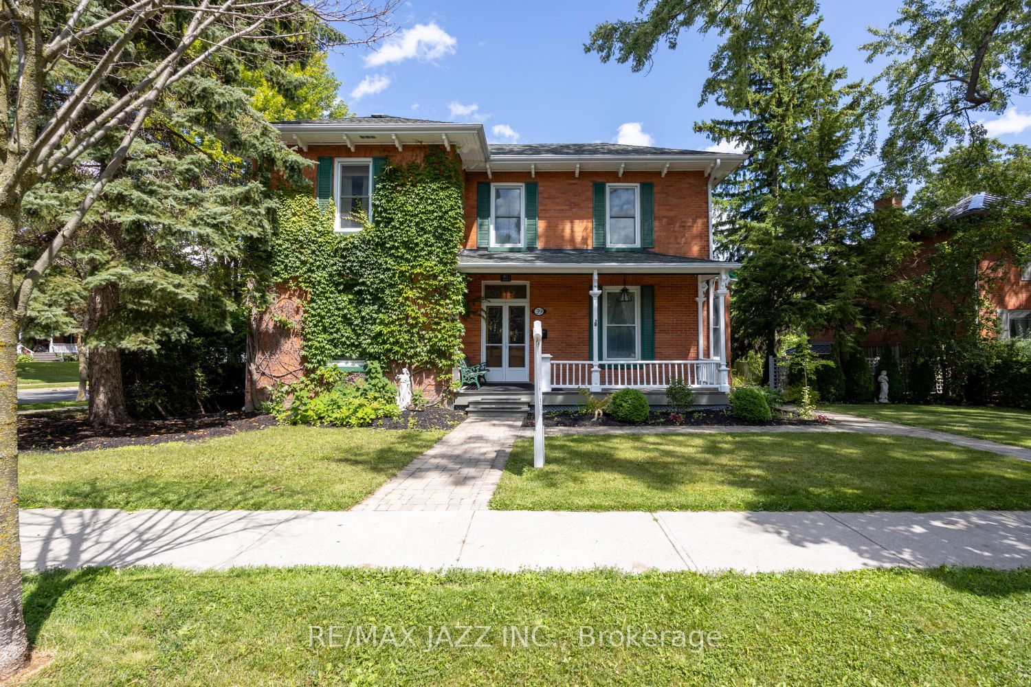 39 Beech Ave