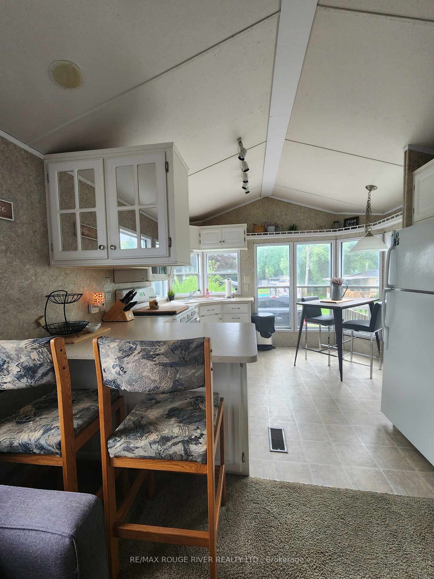 225 Platten Blvd, #215