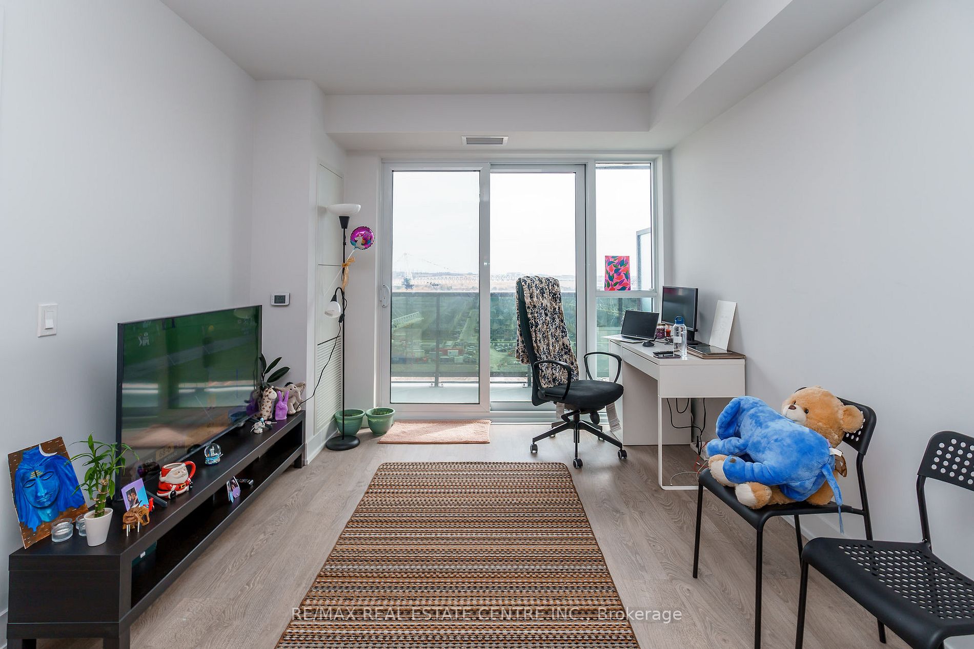 2550 Simcoe St, #1412