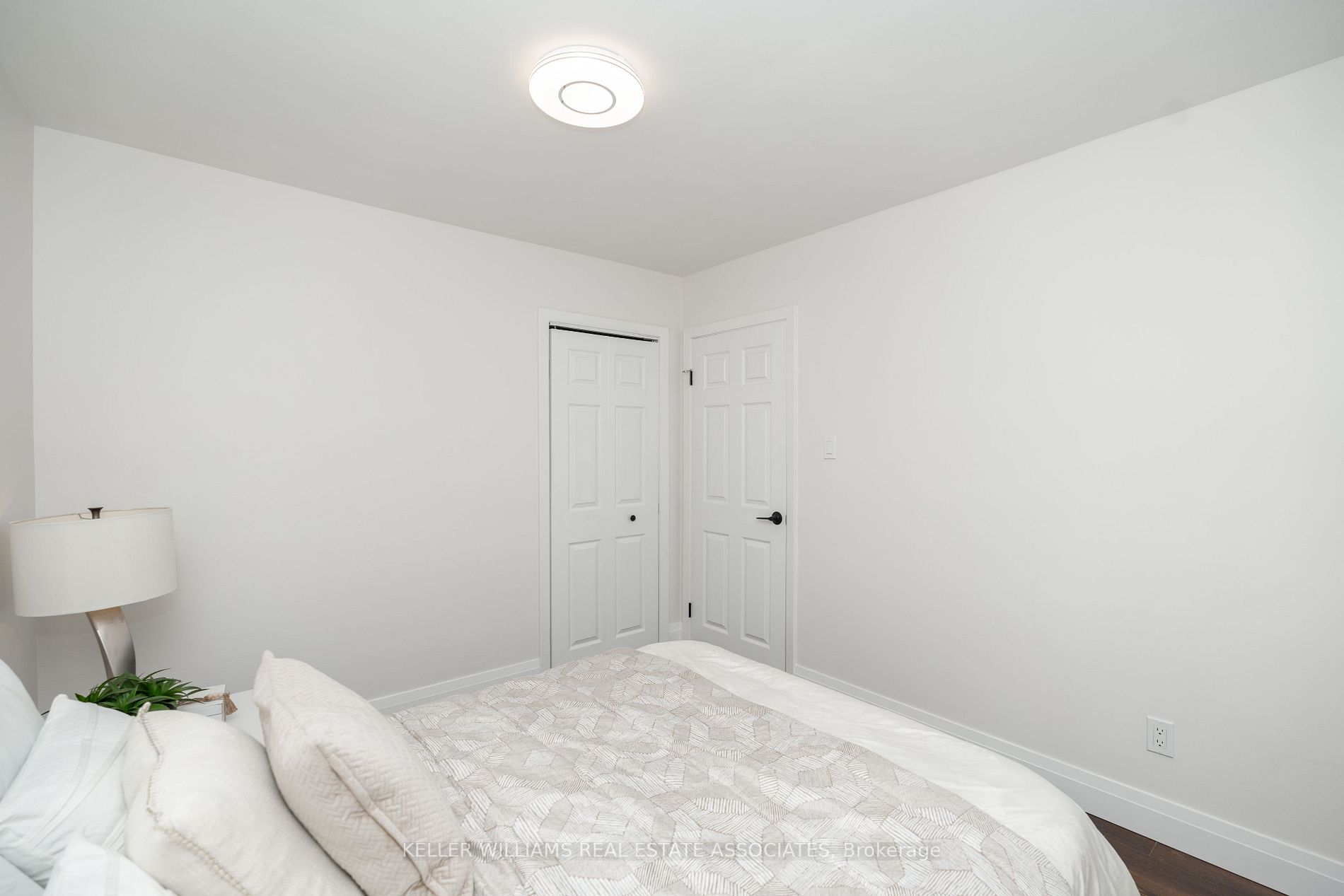 916 Greenwood Cres