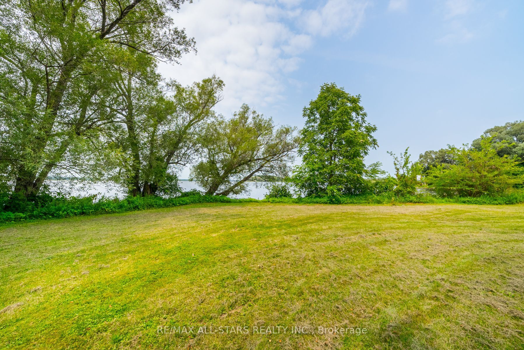 358 Platten Blvd