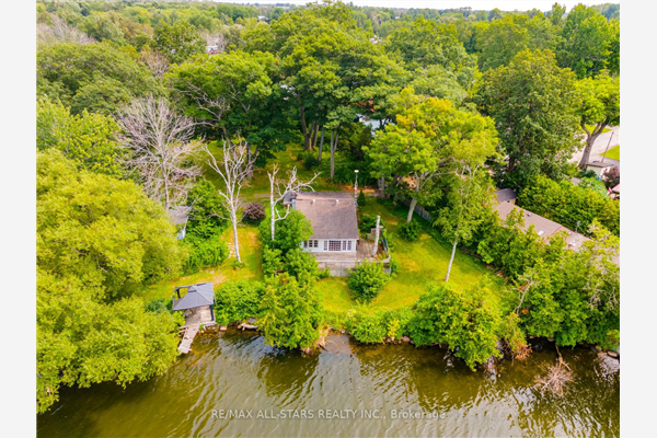 358 Platten Blvd, Scugog
