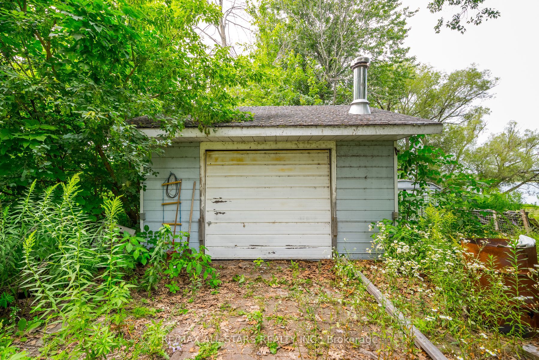 358 Platten Blvd