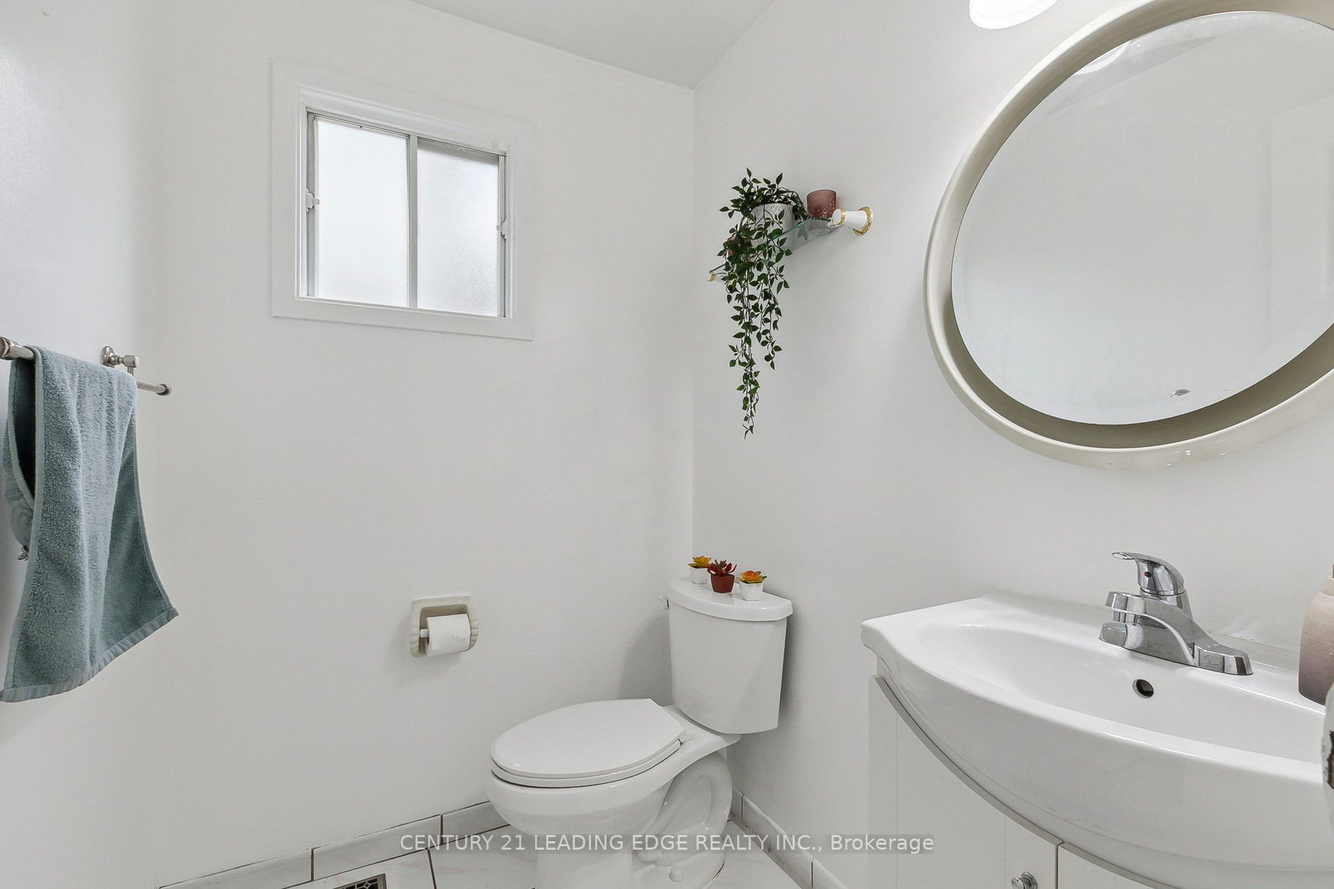 18 Charlton Cres