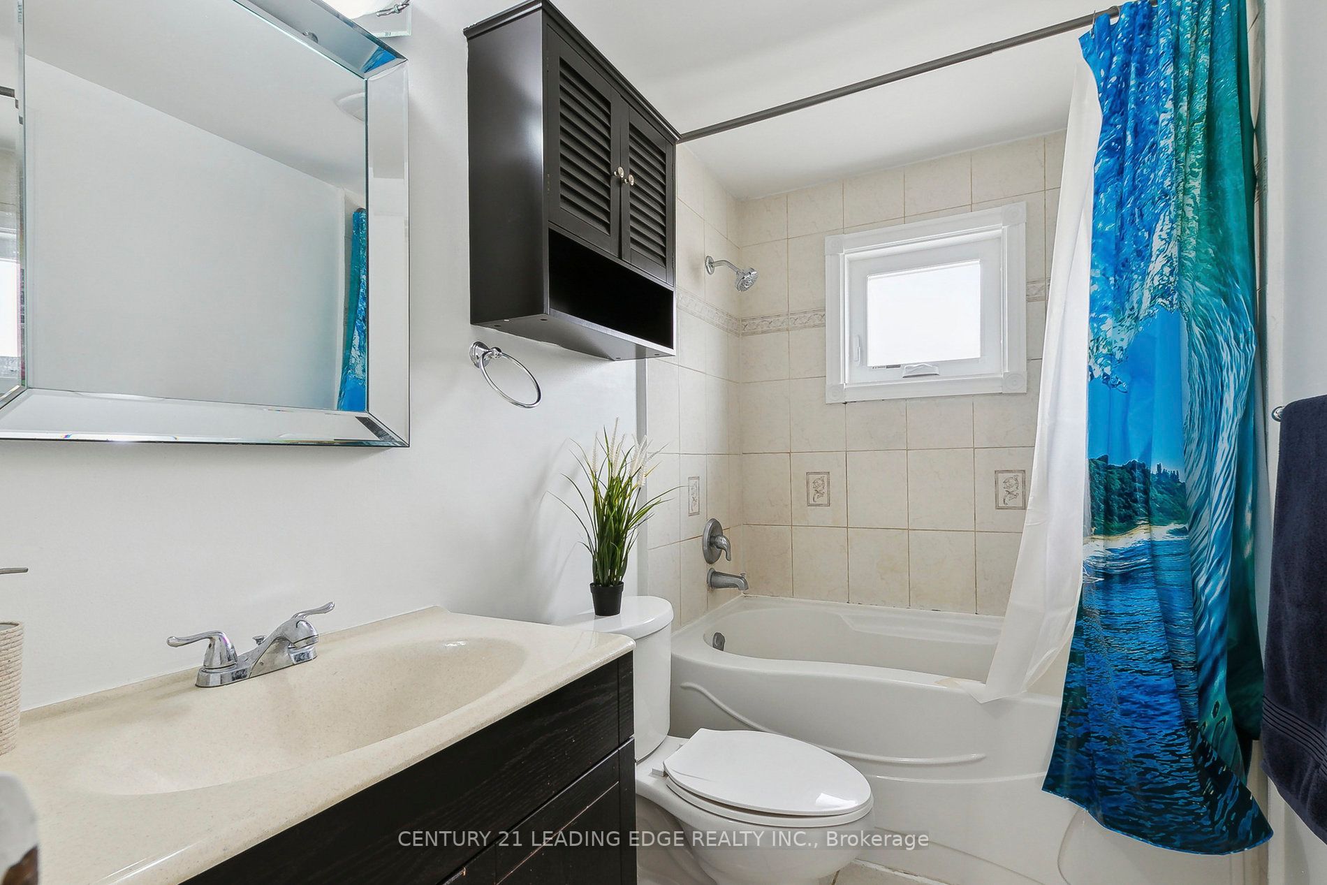 18 Charlton Cres