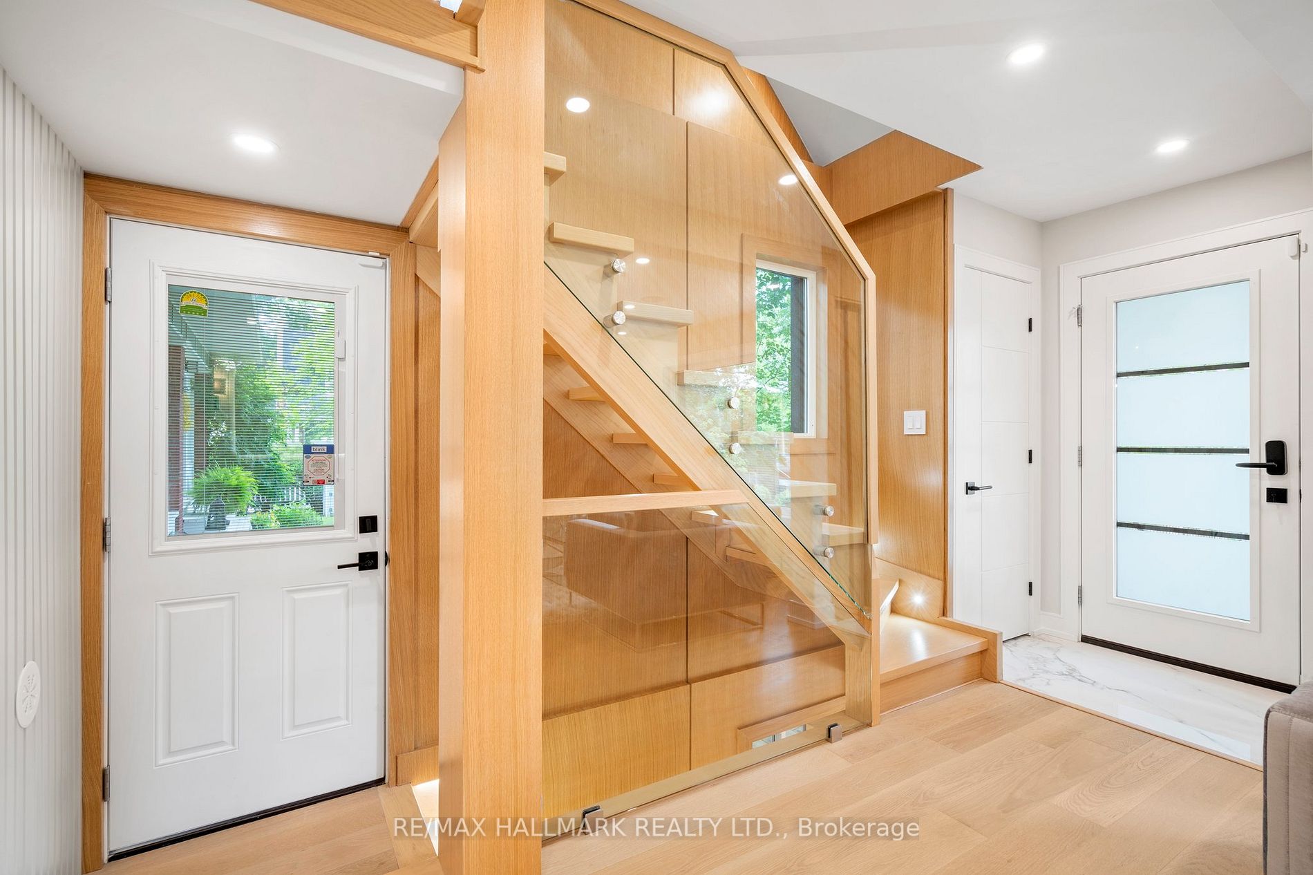 28 Pine Avenue