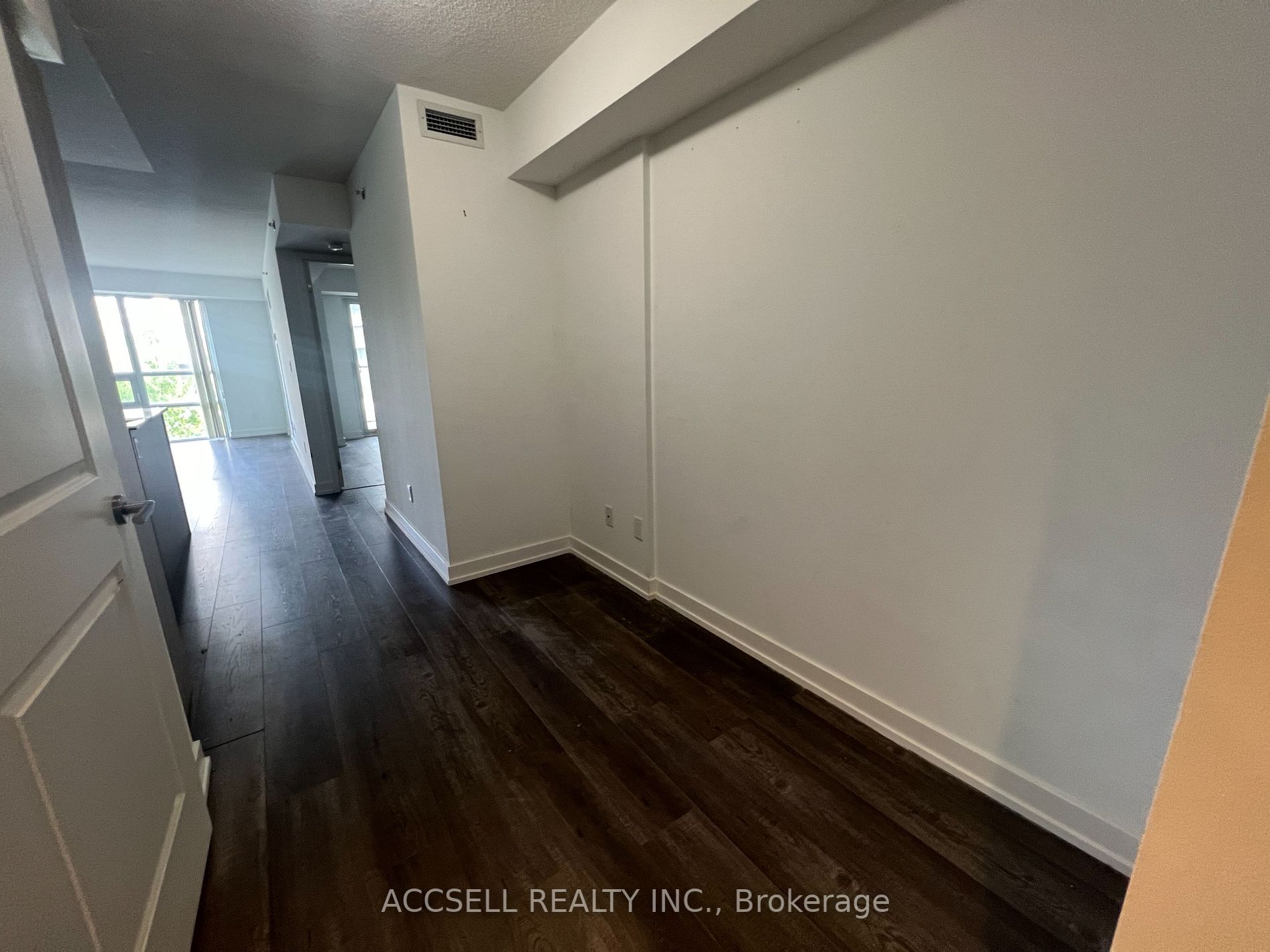 185 Bonis Ave, #212