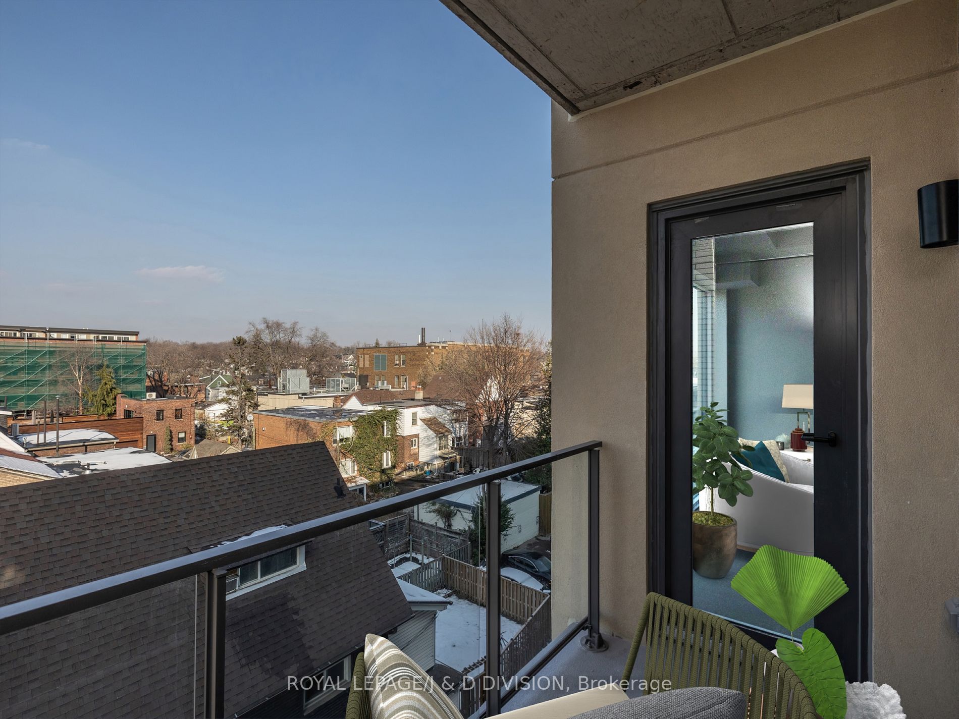 495 Logan Ave, #404