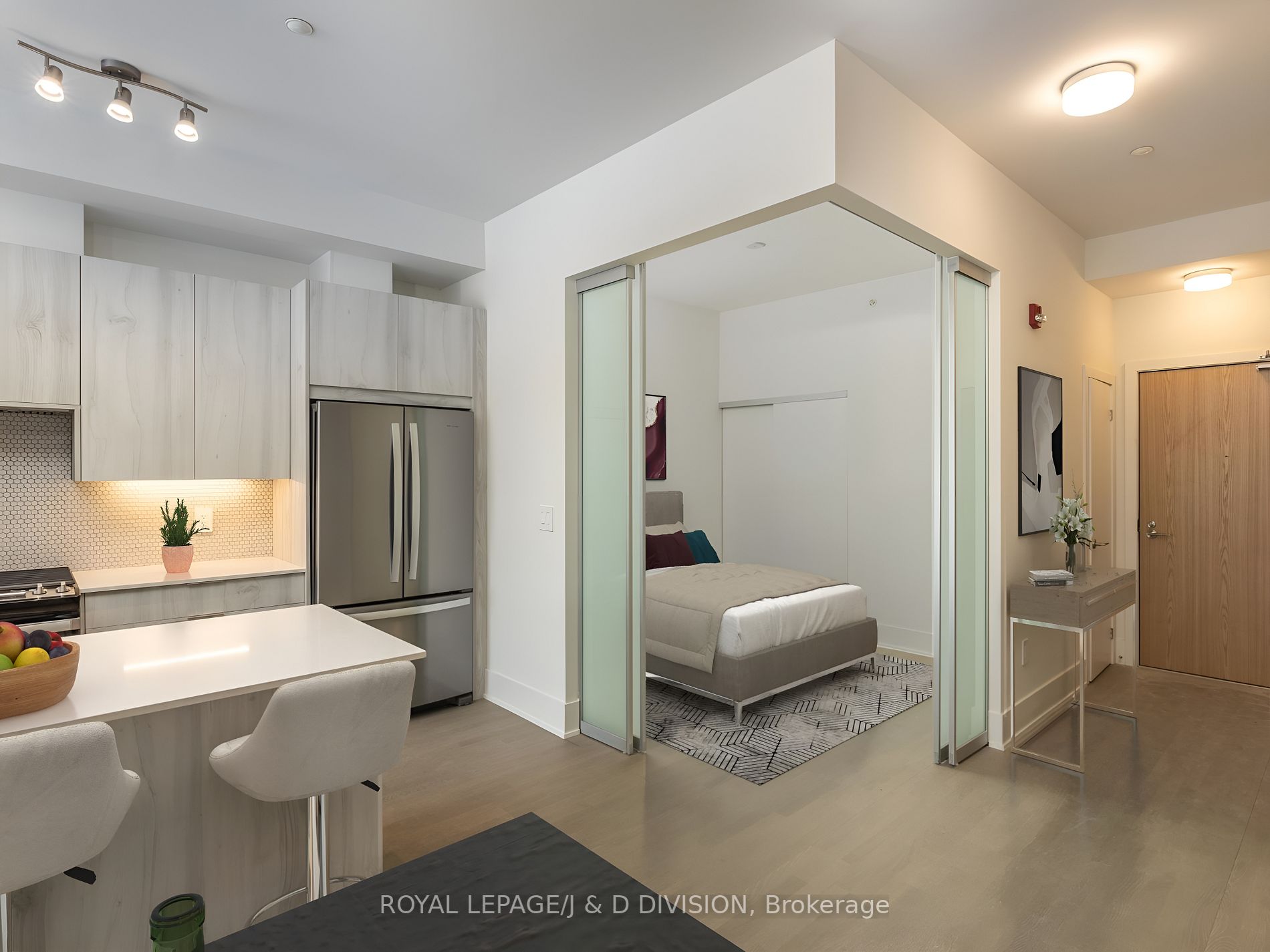495 Logan Ave, #404