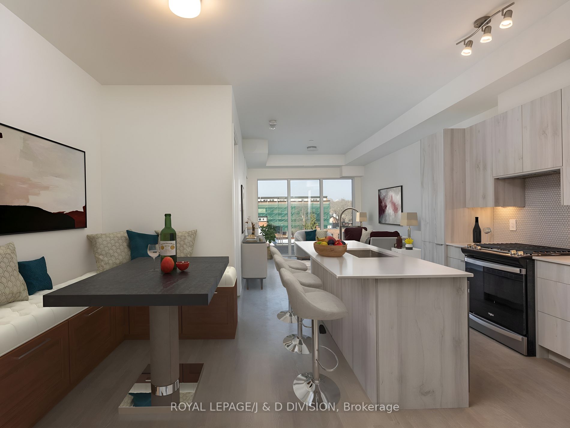 495 Logan Ave, #404