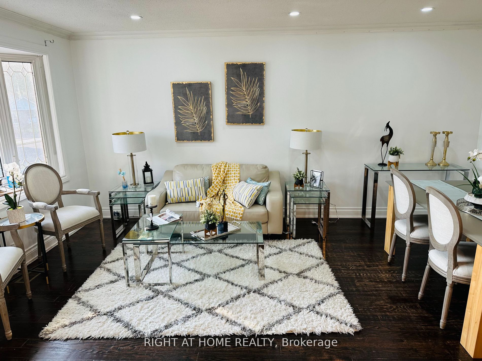 105A Laurel Ave