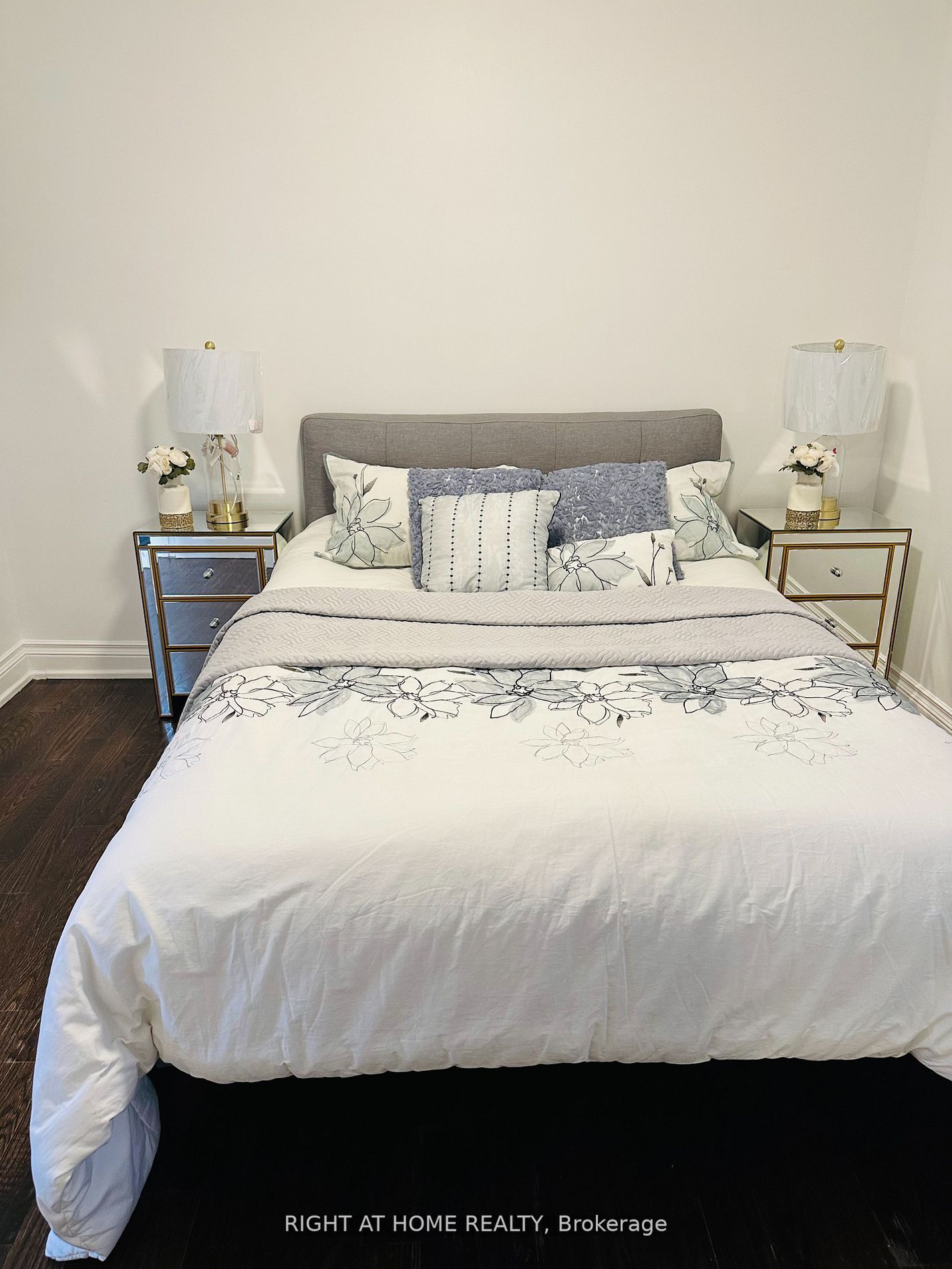 105A Laurel Ave