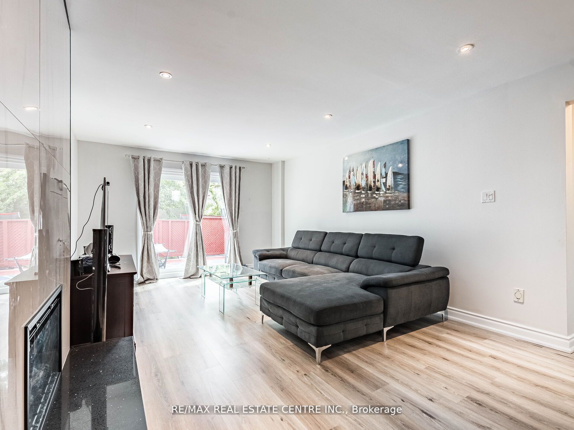 764 Hampton Crt