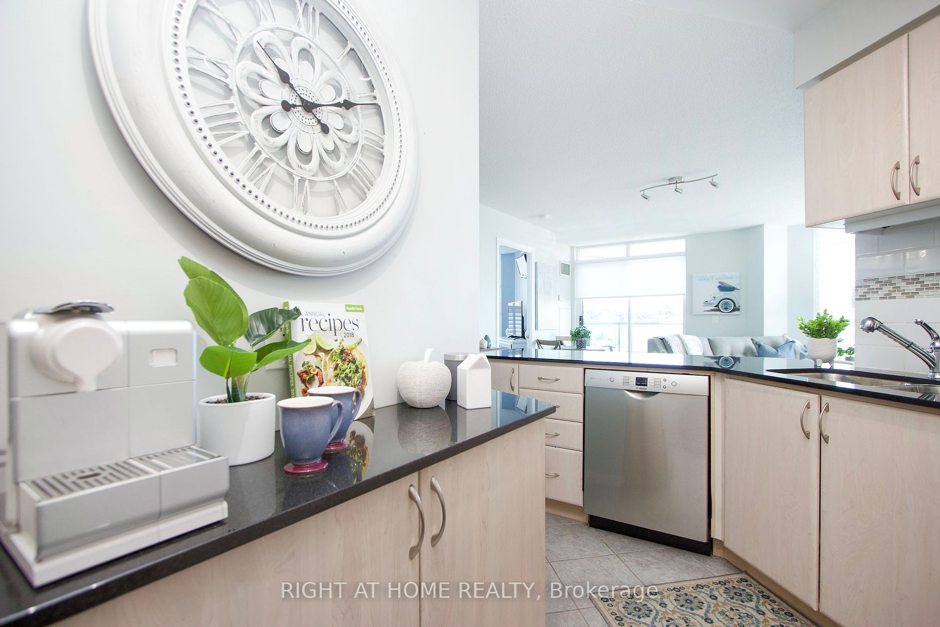 340 Watson Street W, #202