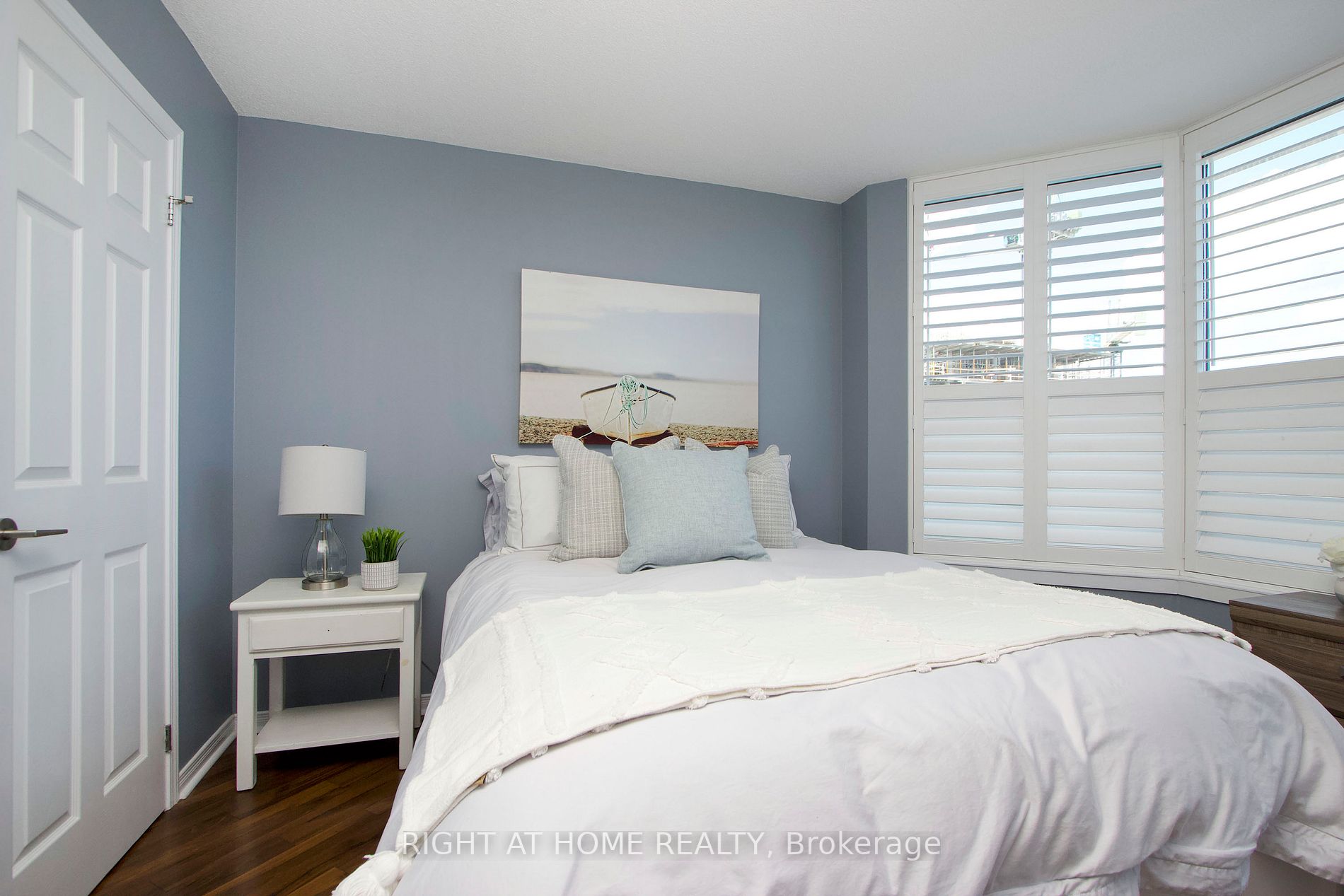 340 Watson Street W, #202
