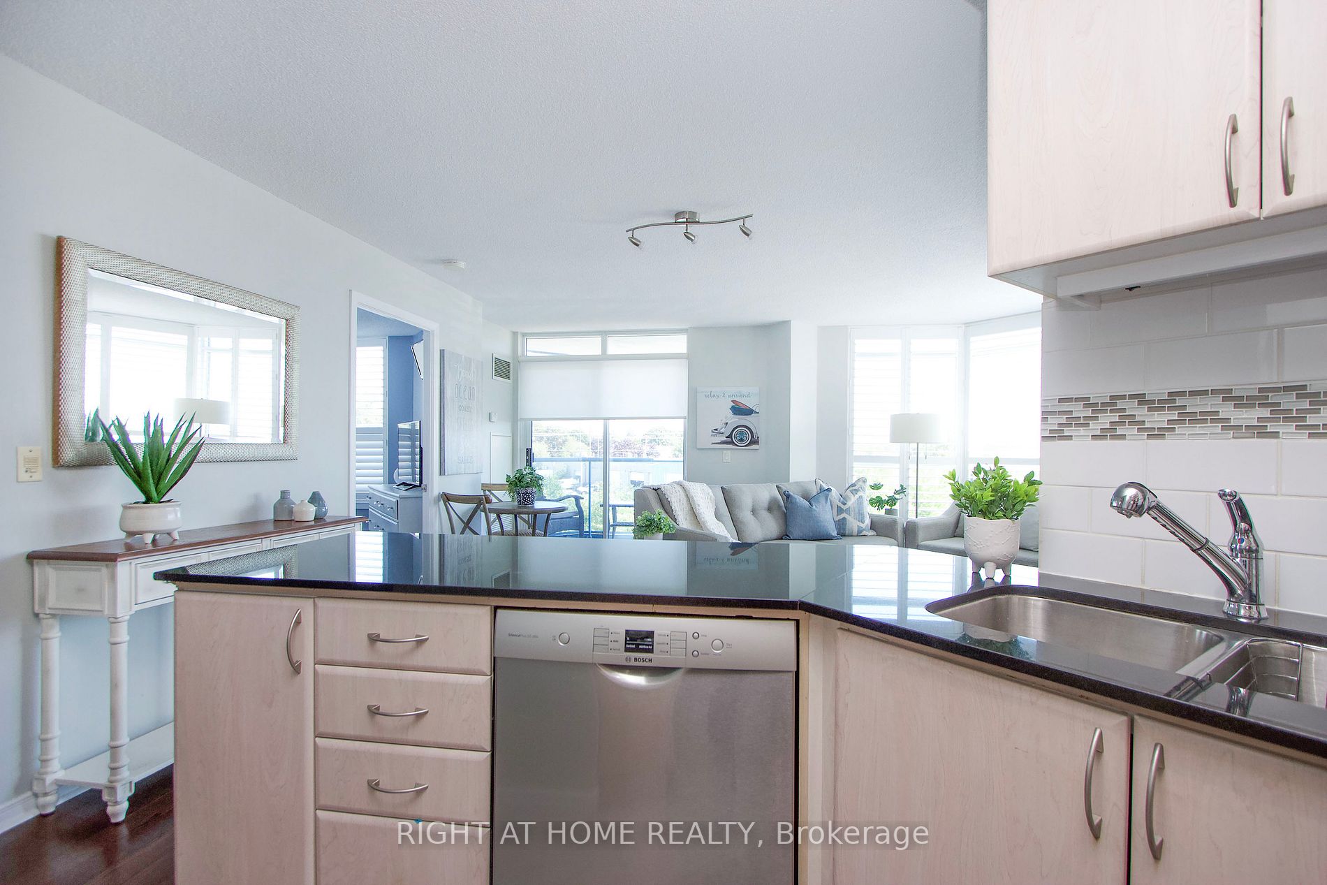 340 Watson Street W, #202