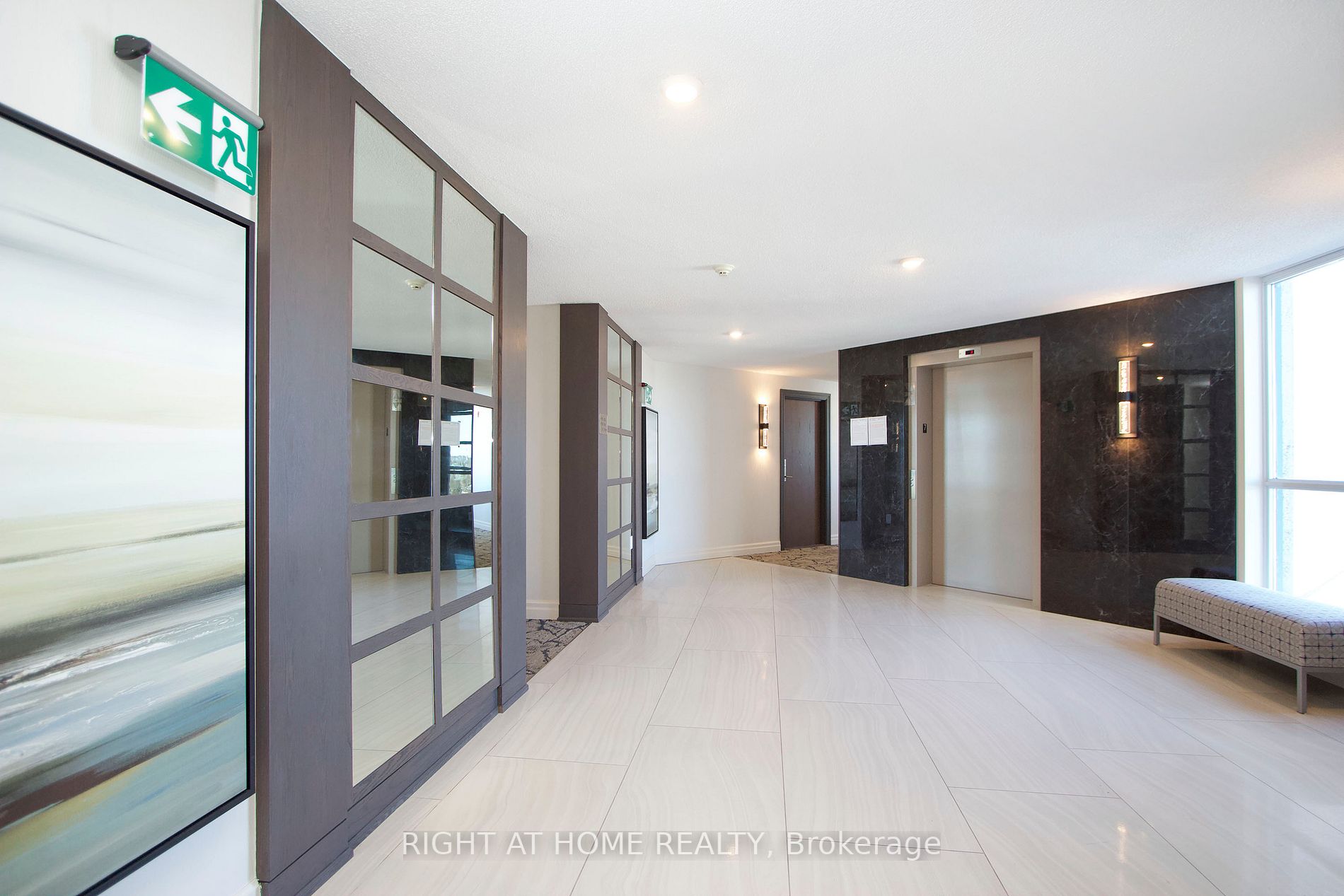 340 Watson Street W, #202