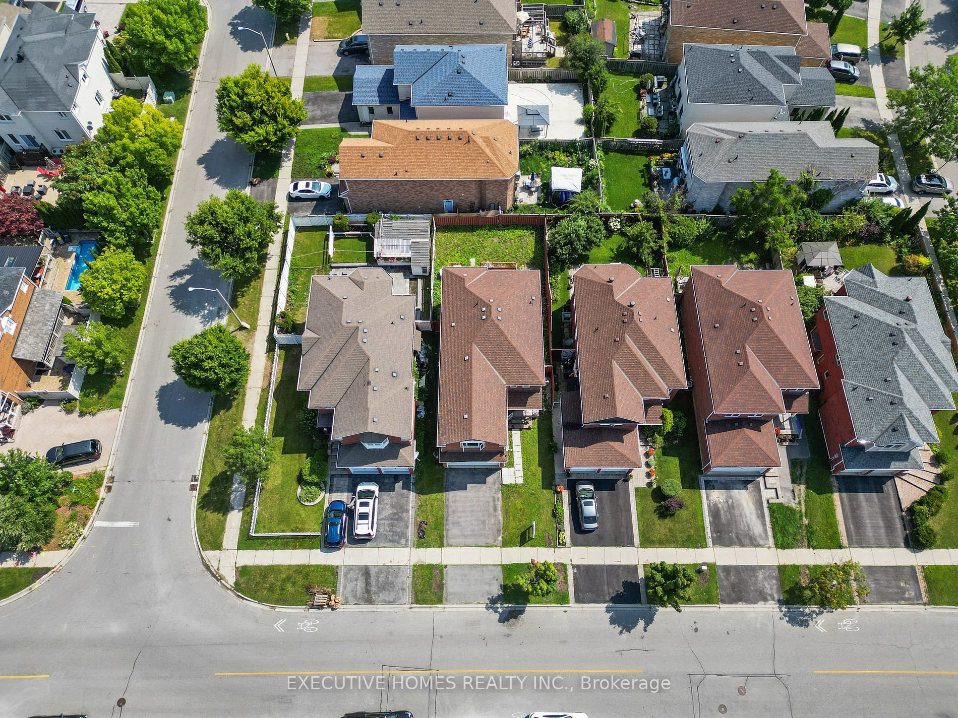 345 Old Harwood Ave