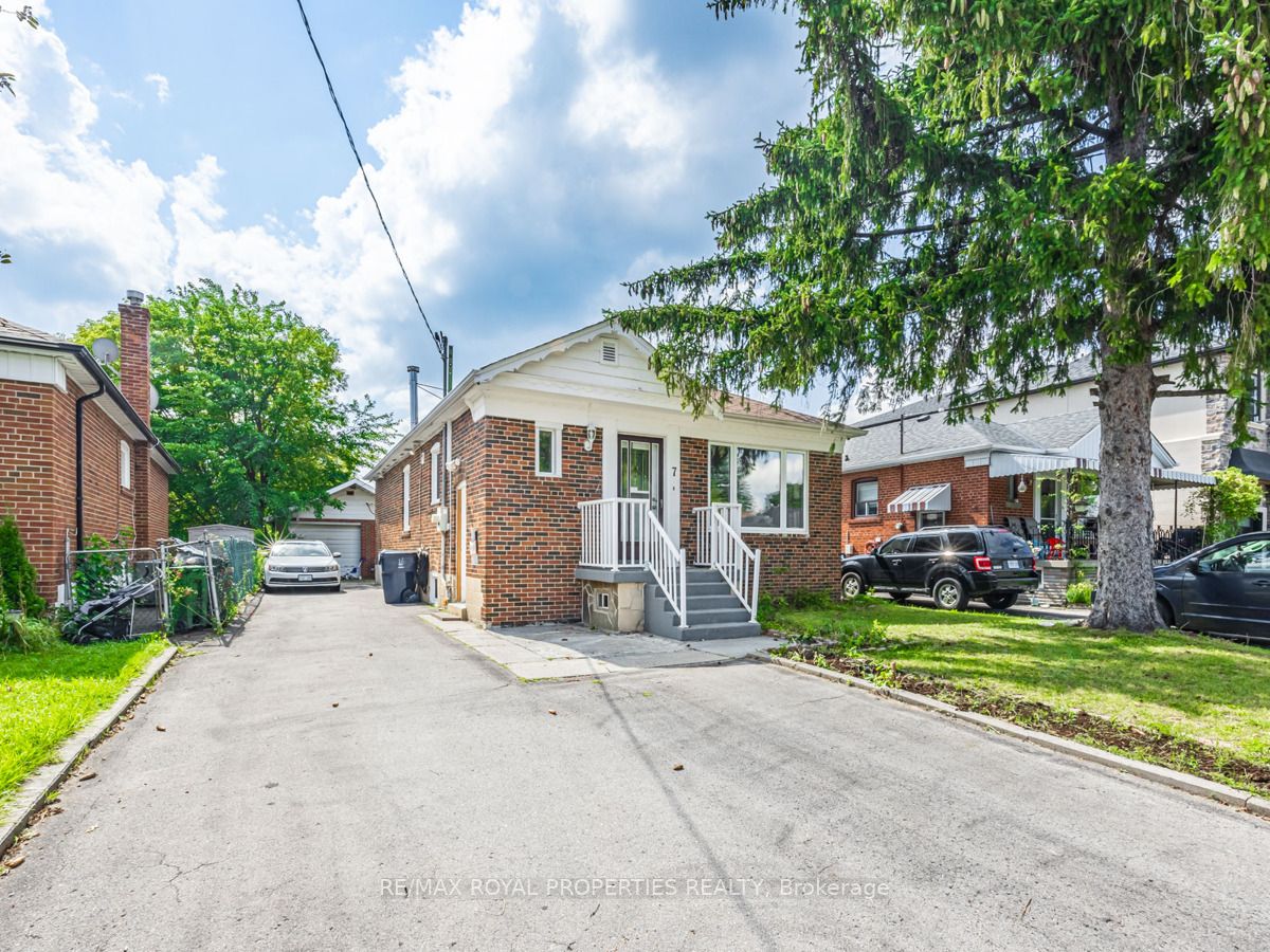 7 Princemere Cres