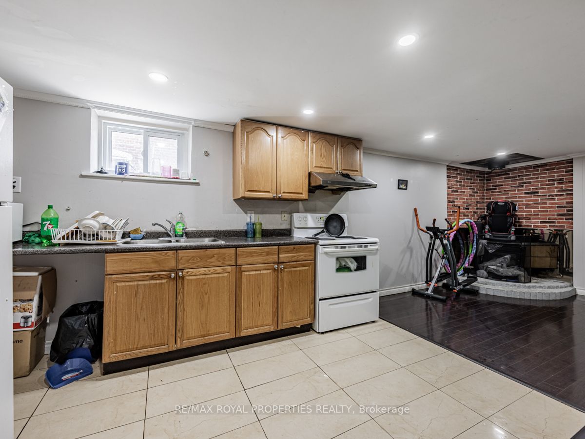 7 Princemere Cres