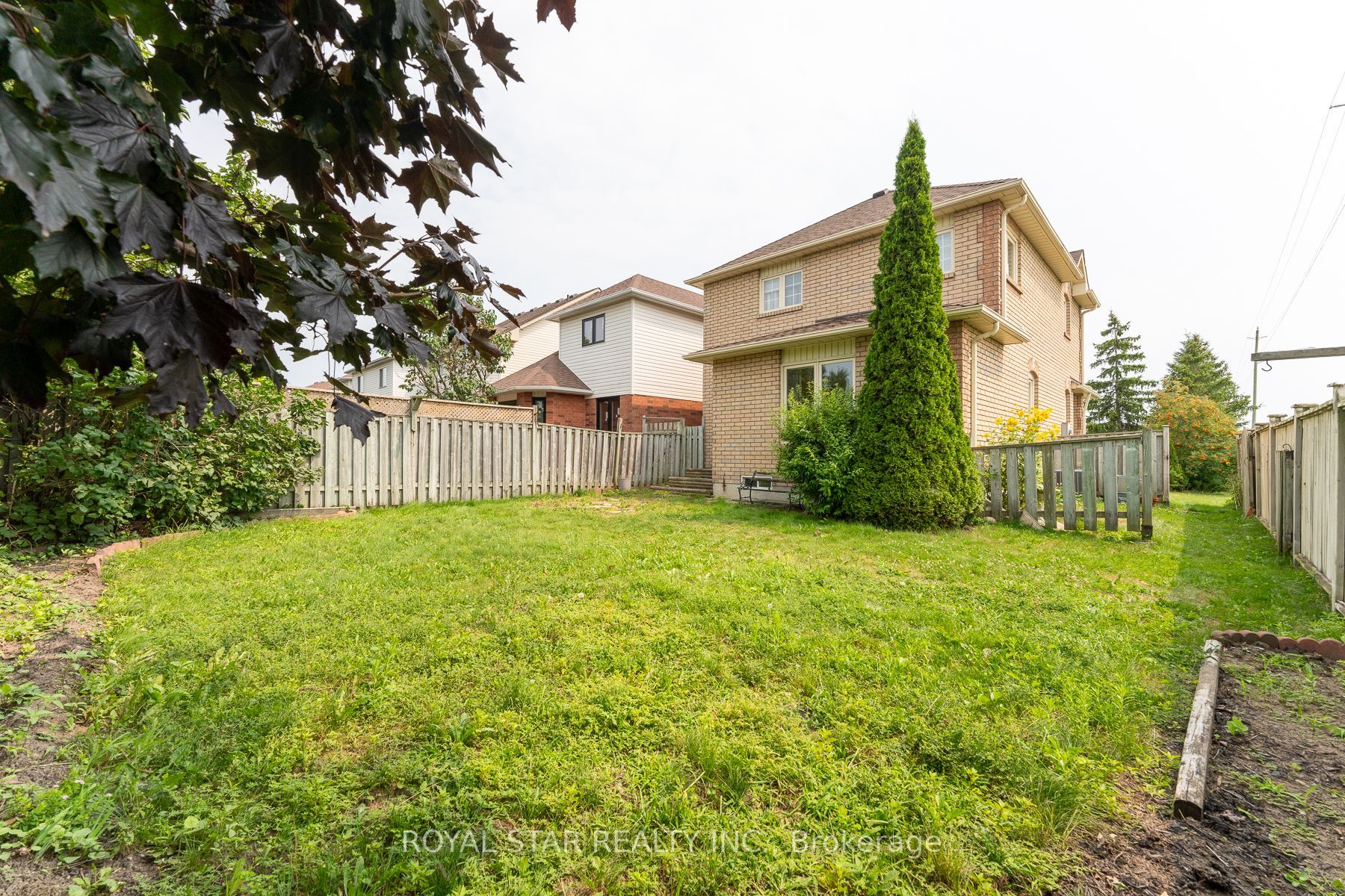 115 Wilkins Cres