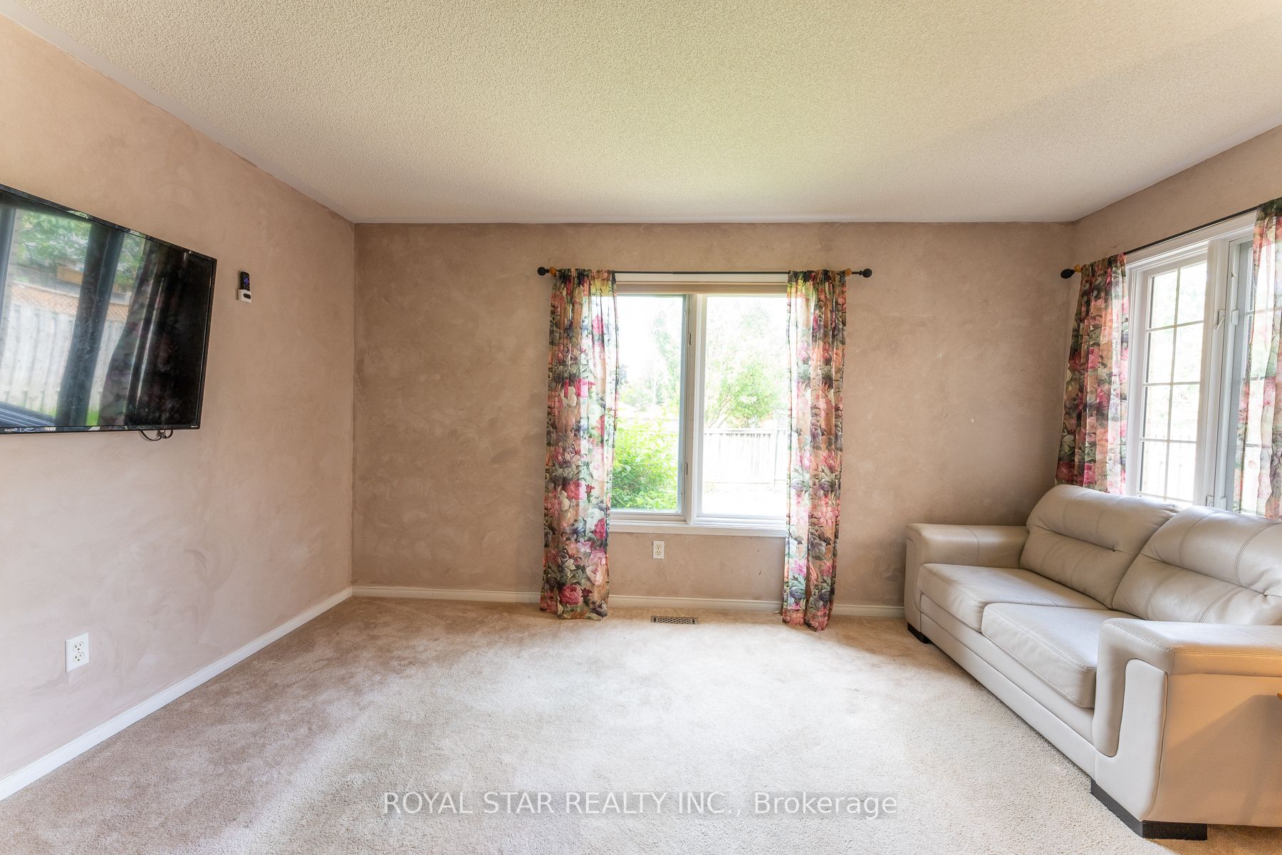 115 Wilkins Cres