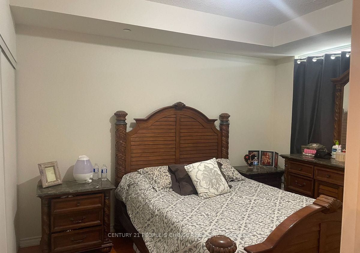 1328 Birchmount Rd, #1006