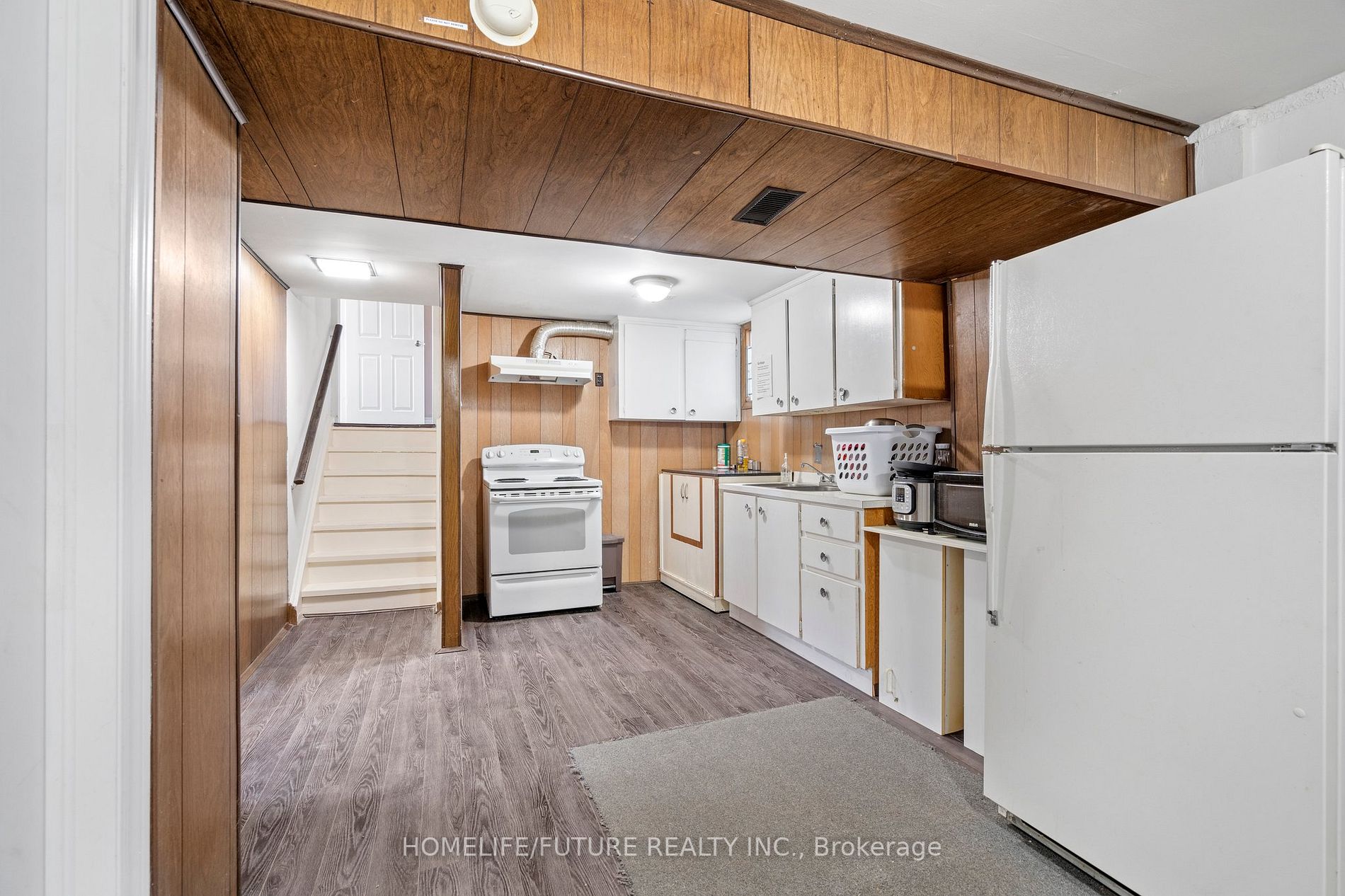 8 Albacore Crescent