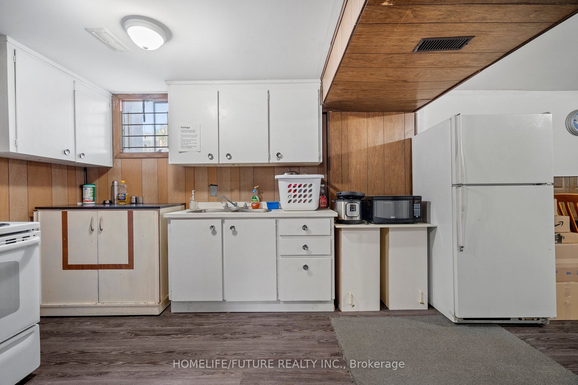 8 Albacore Crescent