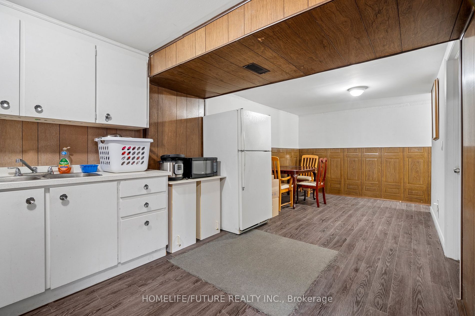 8 Albacore Crescent