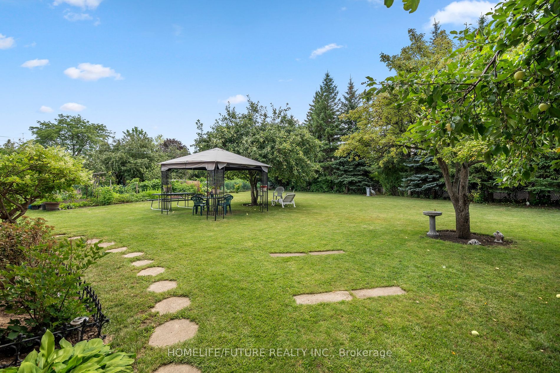 8 Albacore Crescent