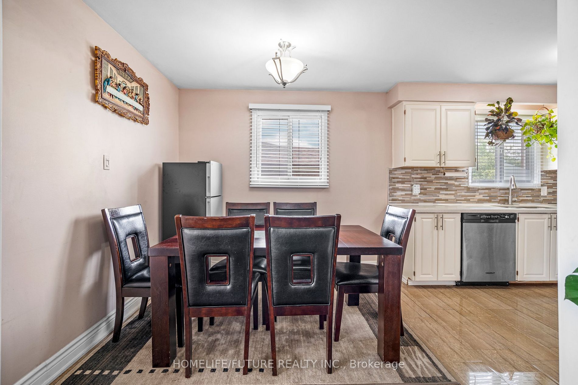 8 Albacore Crescent