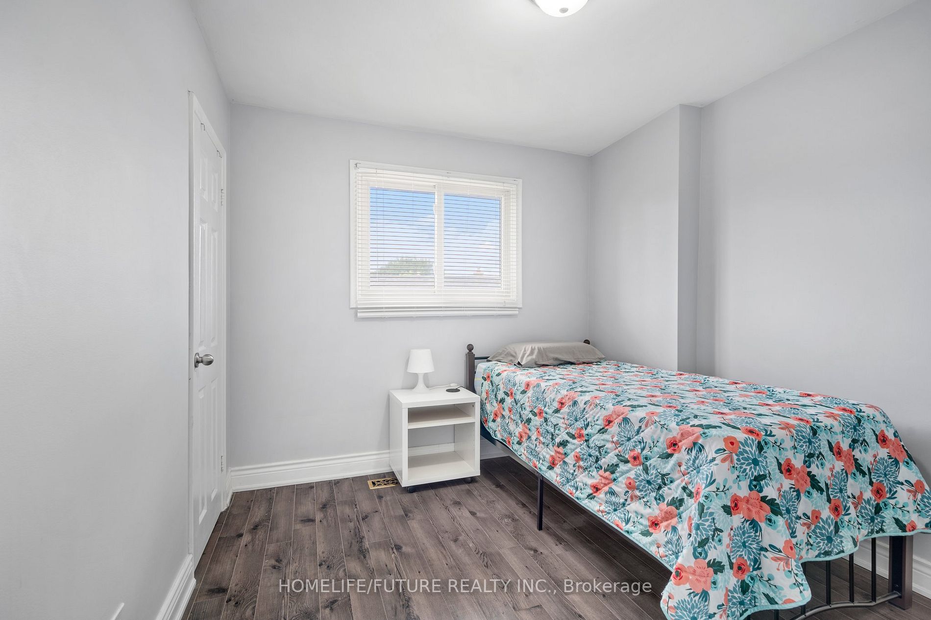 8 Albacore Crescent