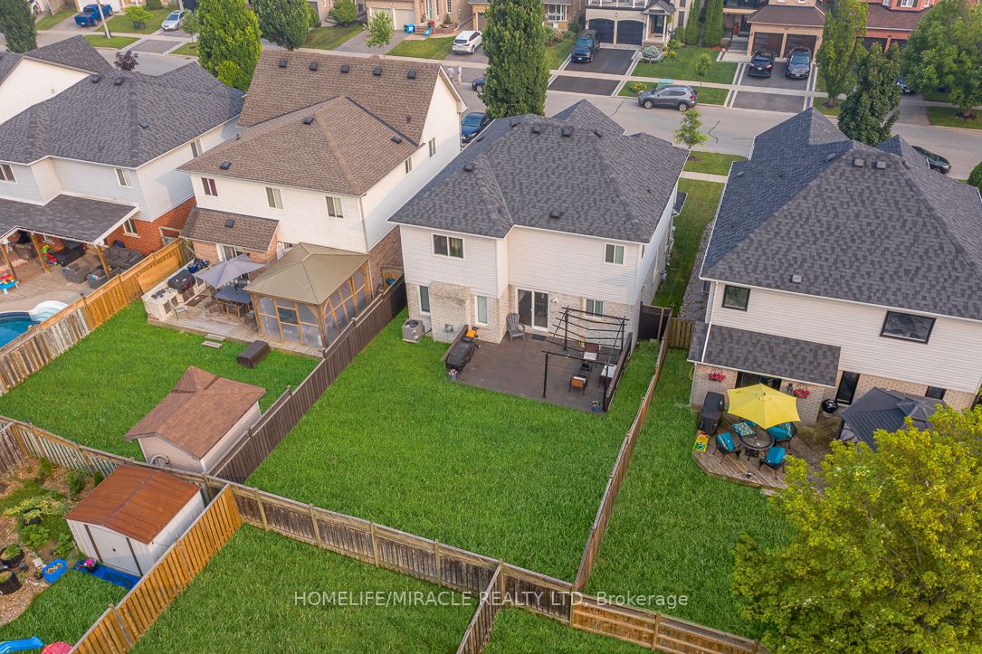 54 Sprucewood Cres