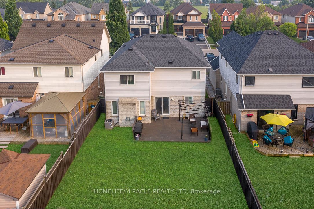 54 Sprucewood Cres