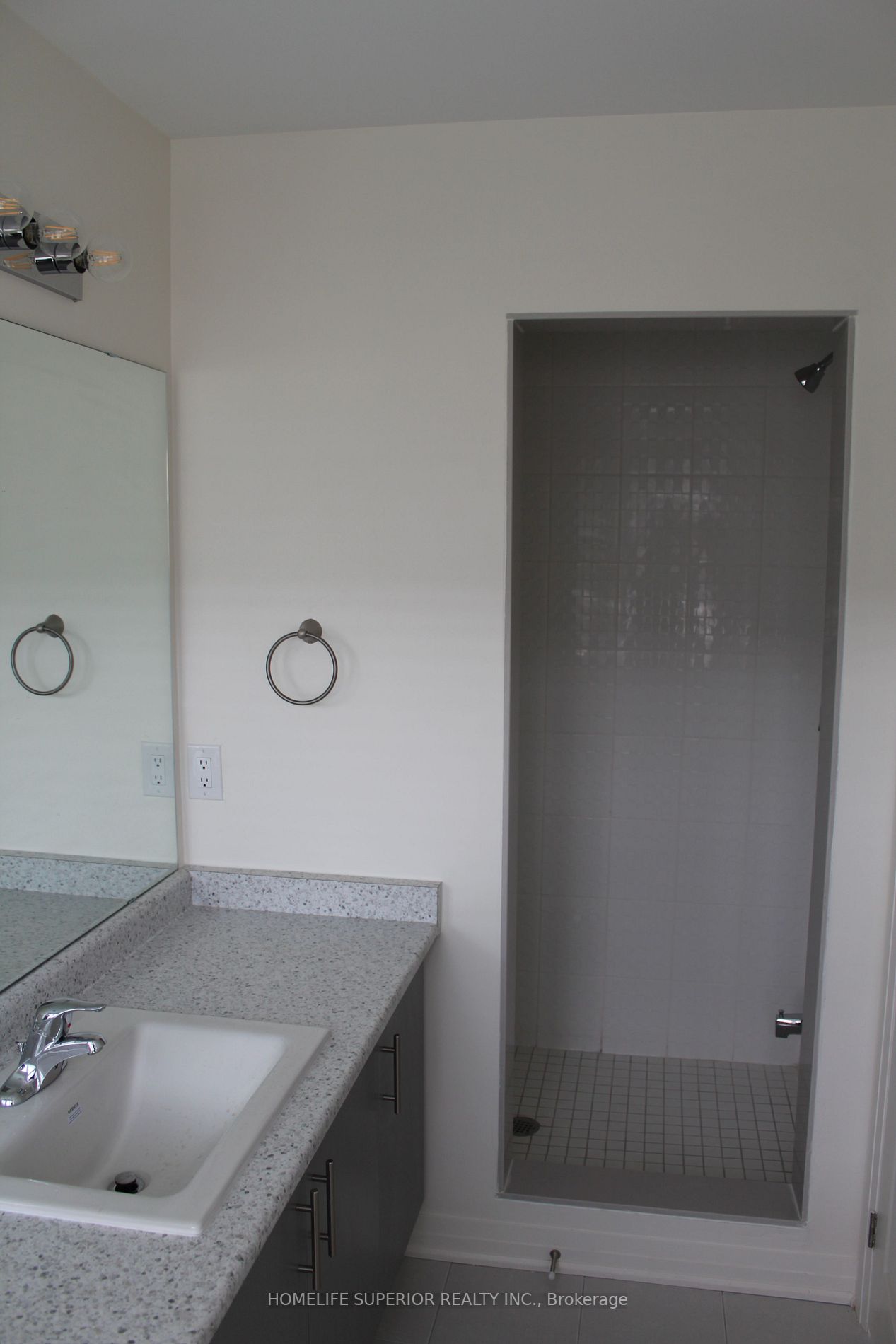 35 Caspian Sq