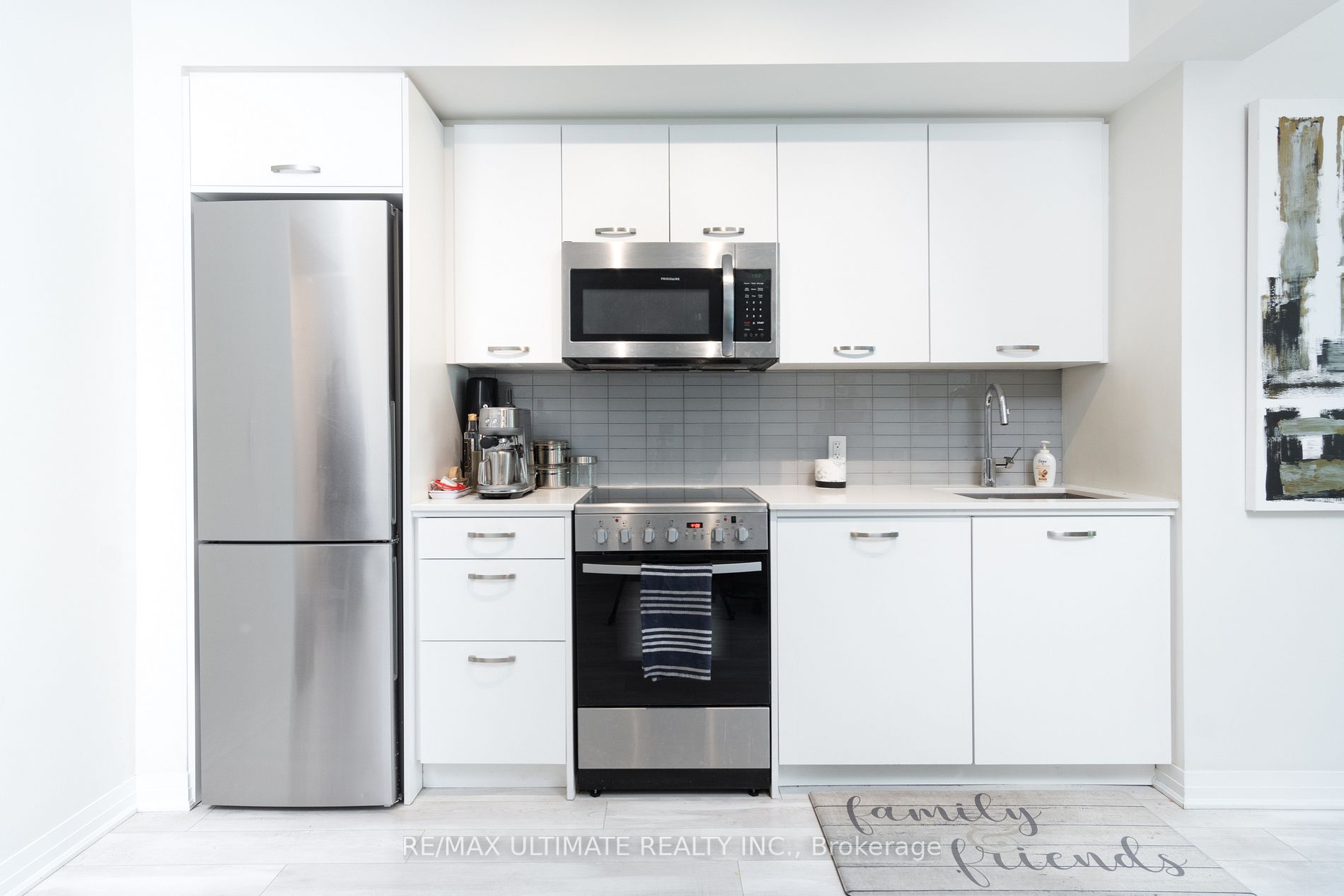 1630 Queen St E, #301