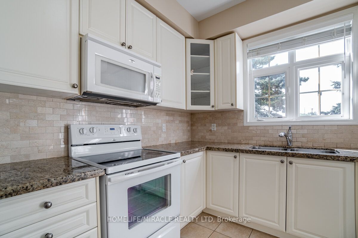 1701 Finch Avenue, #44