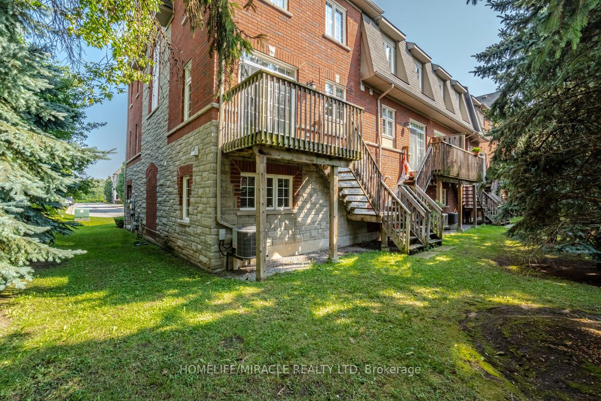 1701 Finch Avenue, #44