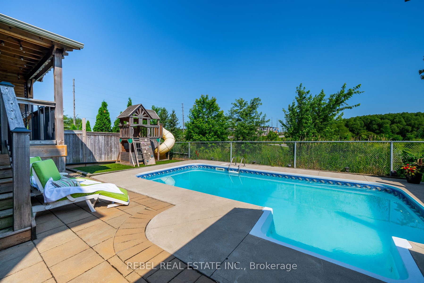 1749 Quail Run Dr