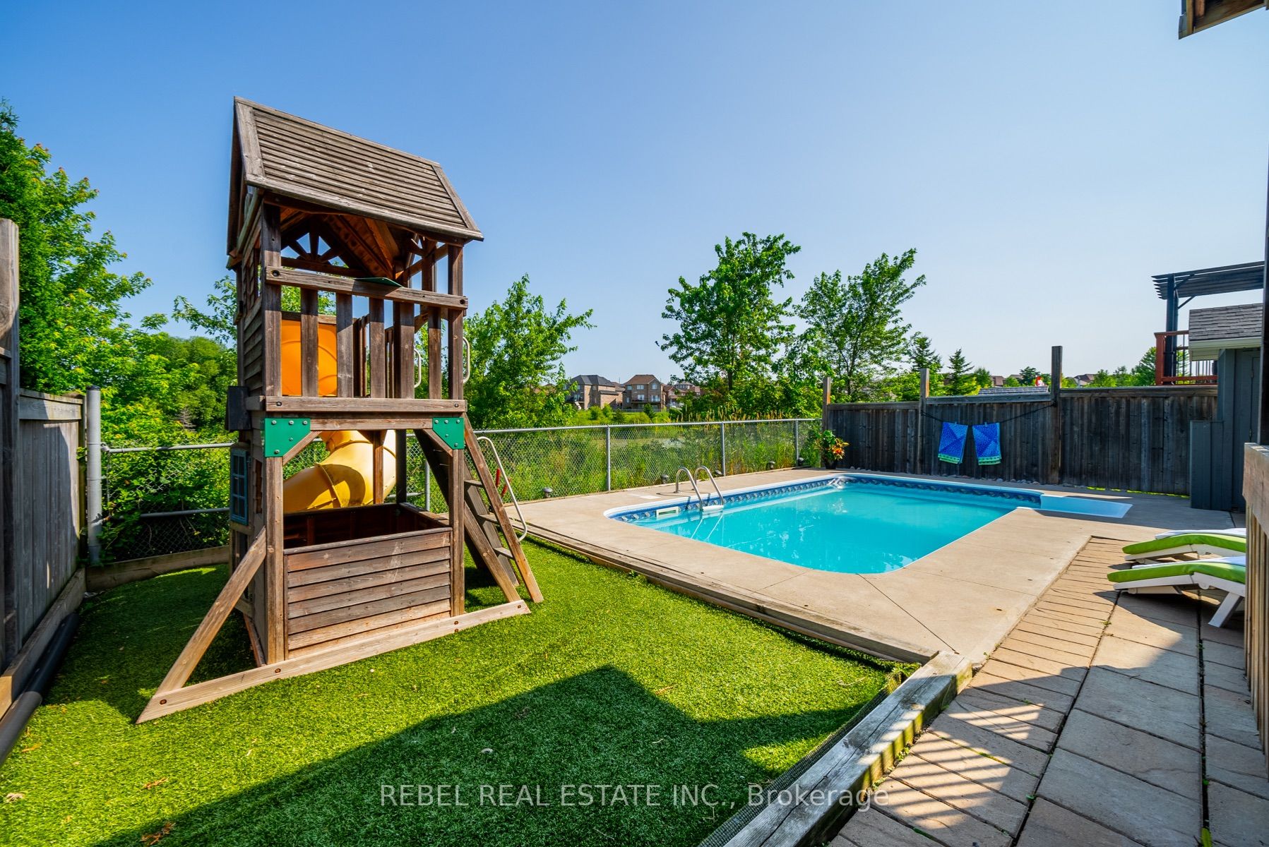 1749 Quail Run Dr