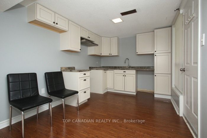 121 Placentia Blvd