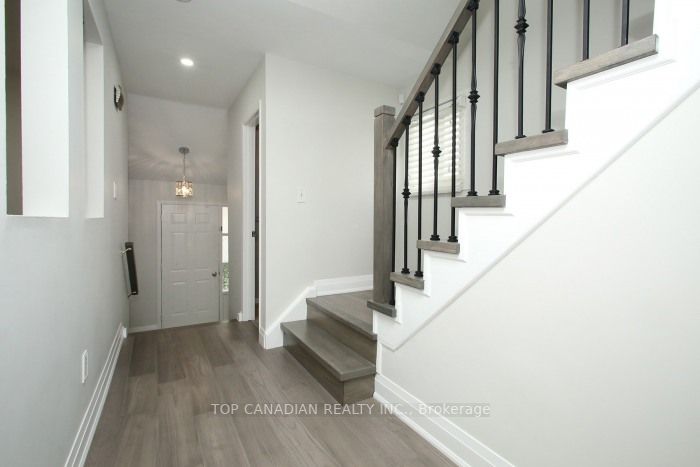 121 Placentia Blvd