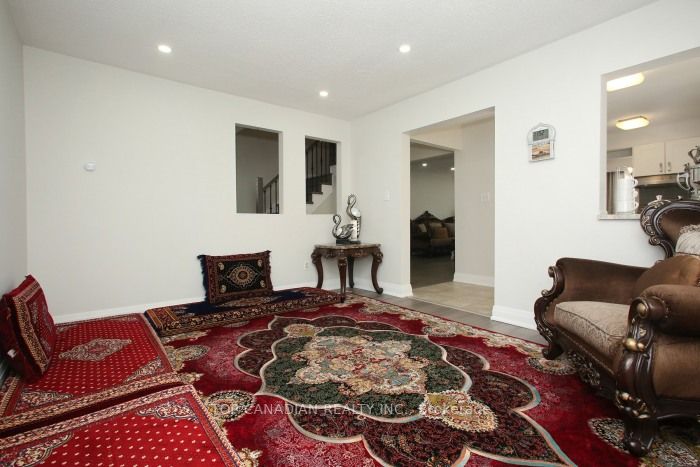 121 Placentia Blvd