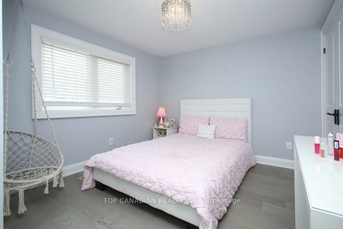 121 Placentia Blvd