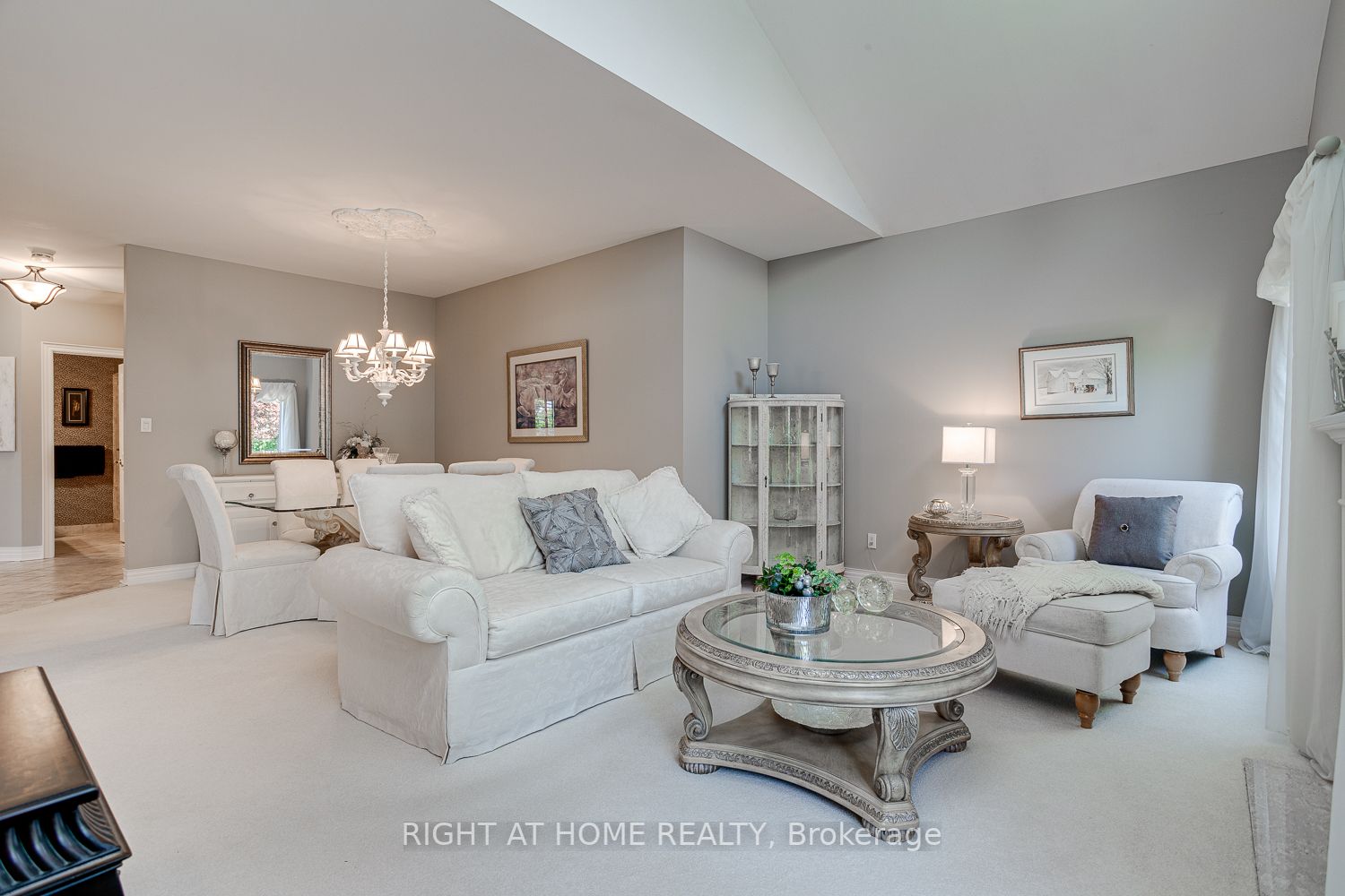 311 Waterbury Crescent
